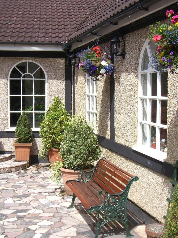 Kings Paget Hotel West Drayton  ภายนอก รูปภาพ