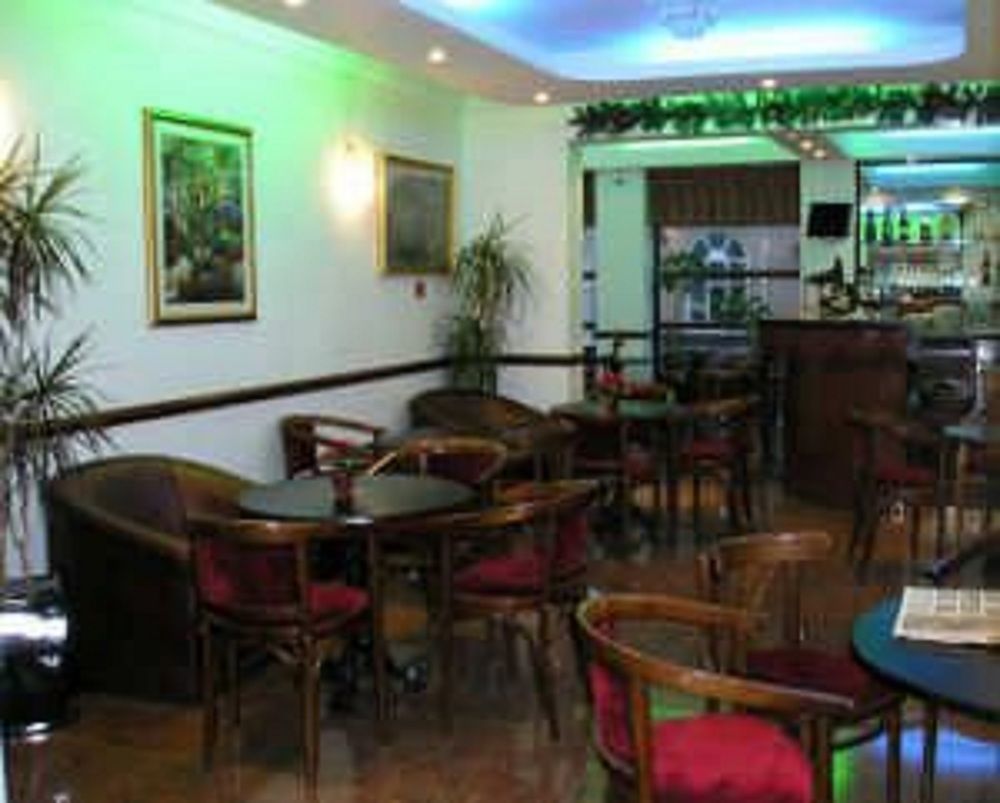 Kings Paget Hotel West Drayton  ภายนอก รูปภาพ